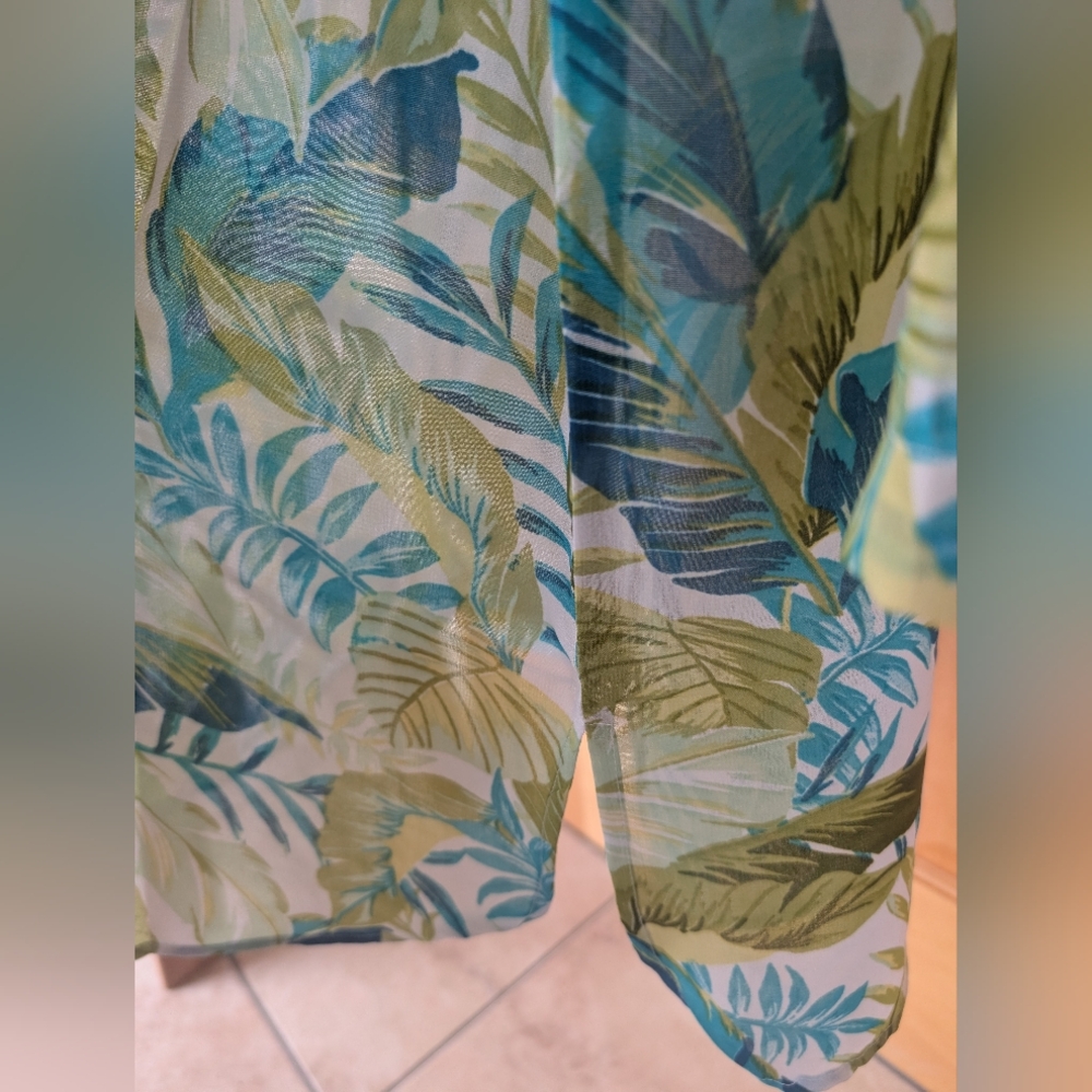 Club Z Collection Tropical Leaf Print Shirt - Picture 7 of 8